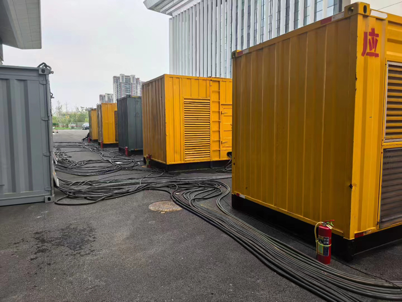 积石山不同季节柴油发电机组保养有哪些注意事项?